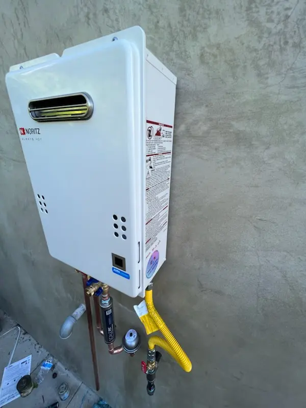 Tankless water heater installation for Braswell homes